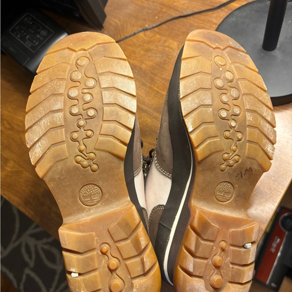 Timberland Brown and Cream Boots - Picture 6 of 6